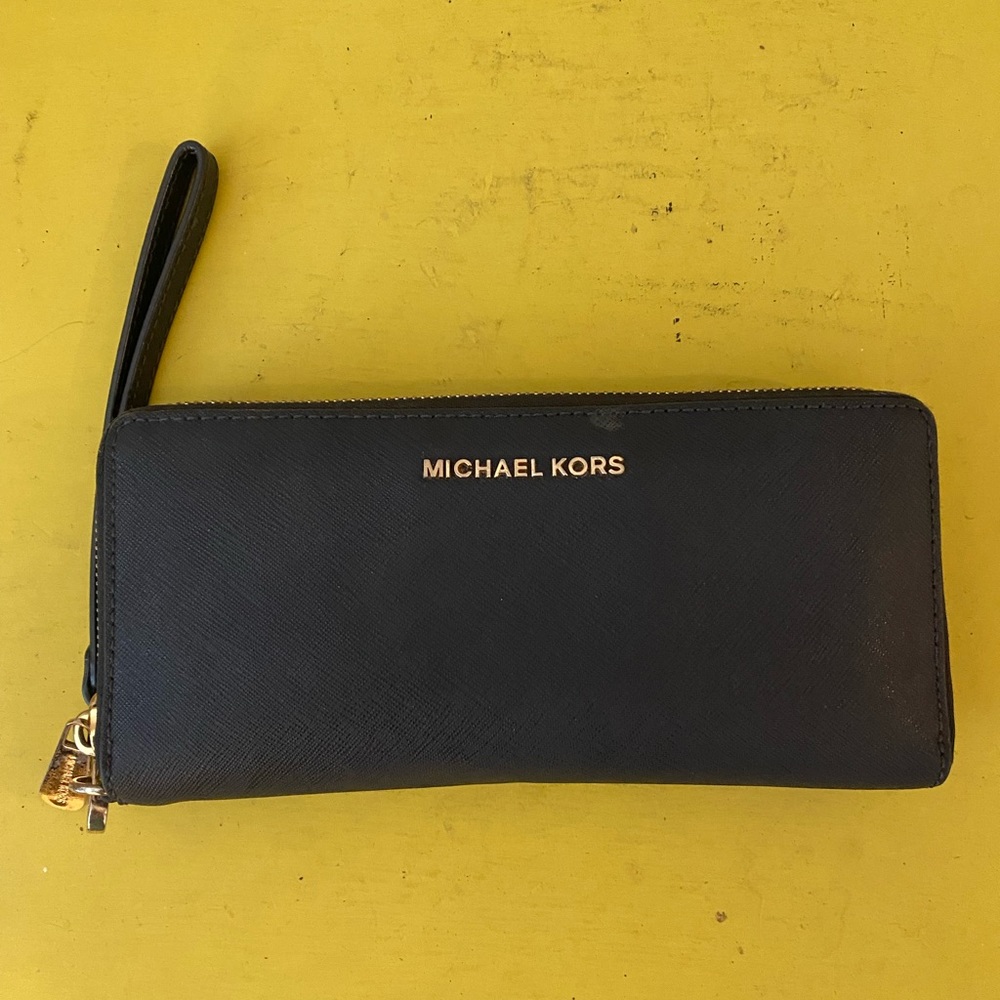 Michael Kors navy zip wallet